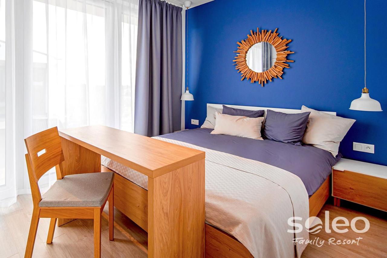 Soleo Family Resort - Domki 3 Min Od Morza - 3 Baseny, 4 Jacuzzi, Sauna, Animacje, Malpi Gaj, 3 Sale Zabaw, 4 Place Zabaw, 2 Restauracje Реваль Екстер'єр фото